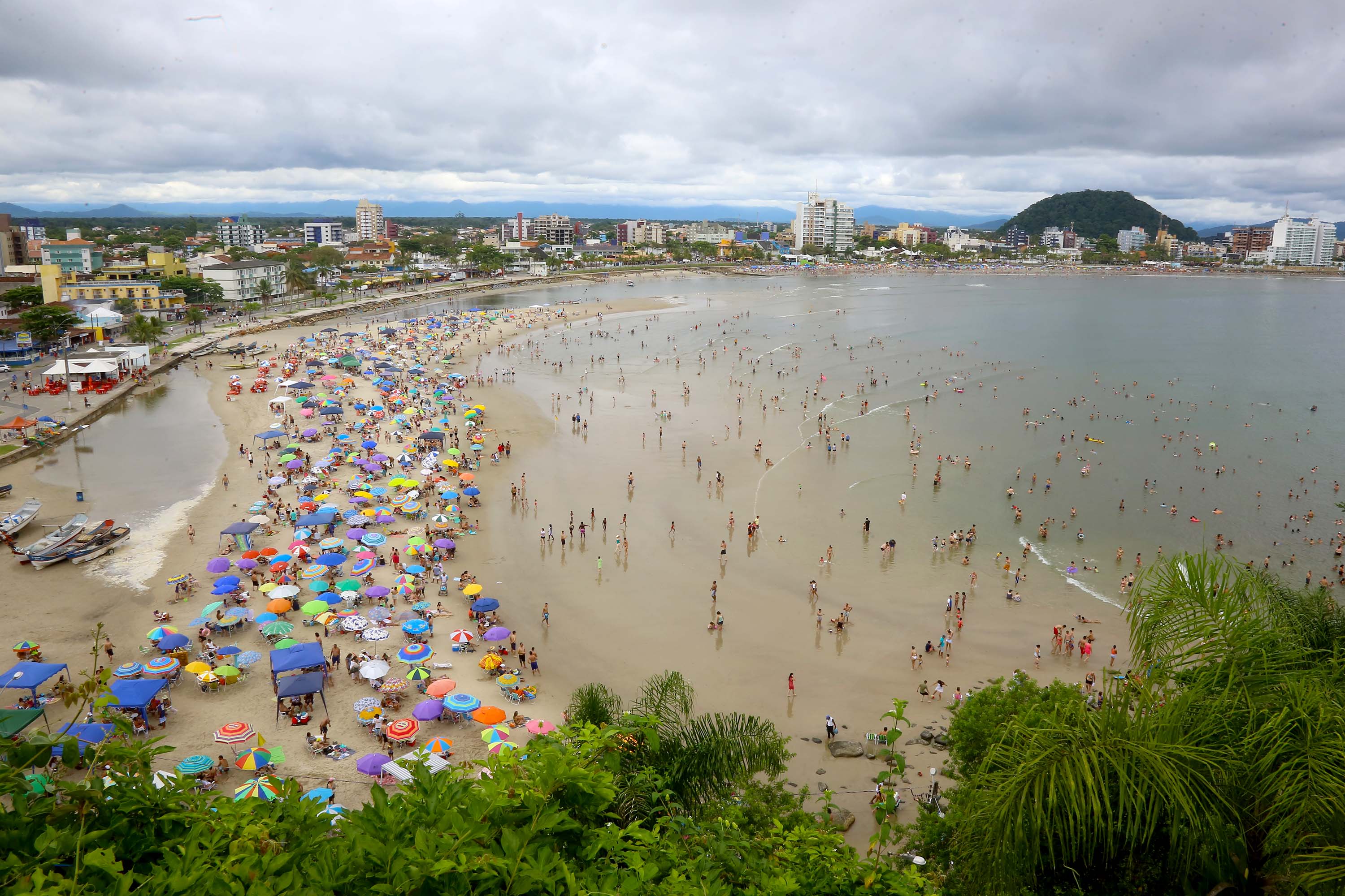 Litoral do Paraná terá ações do Dia de Limpeza em diversos praias